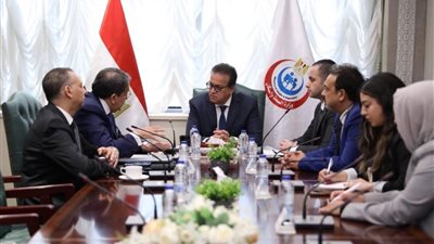 وزير الصحة: آليات رقابية صارمة على صرف الأدوية لضمان عدم إساءة استخدامها