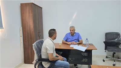 بدء اختبارات كوادر مصرية للعمل في مجال صناعة الزجاج بشركة أردنية