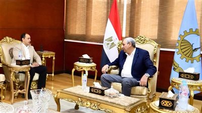 محافظ الغربية ومدير 