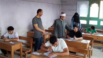 رئيس منطقة الإسماعيلية: لا شكاوى من امتحان الفقه  بالثانوية الأزهرية (صور) 
