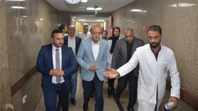 محافظ الأقصر يتفقد أعمال التطوير بمستشفى الكرنك الدولي (صور)