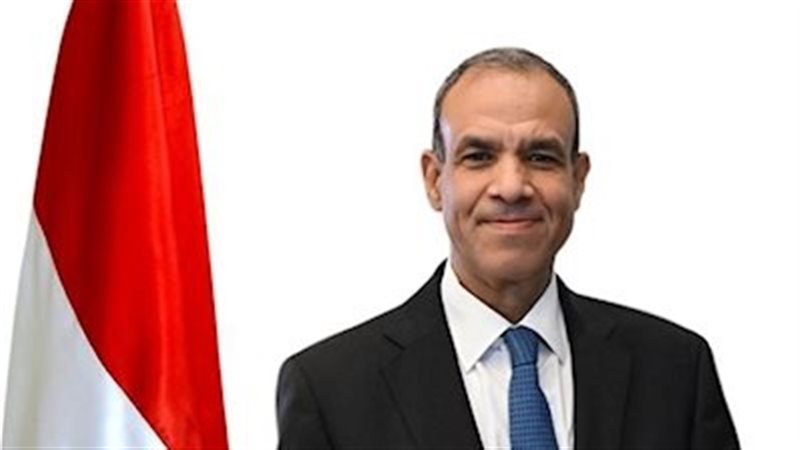 الدكتور بدر عبد العاطى