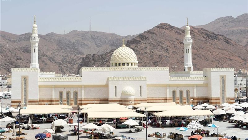 مسجد شهداء أحد وساحة
