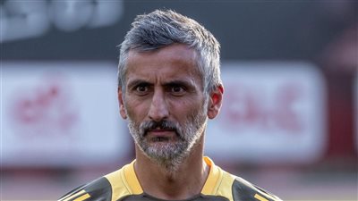 خوسيه ريبيرو يحاضر لاعبي الأهلي بالفيديو