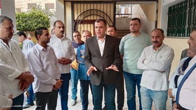 وكيل التعليم بدمياط يتابع تسليم أسئلة امتحانات الشهادتين الإعدادية والفنية 
