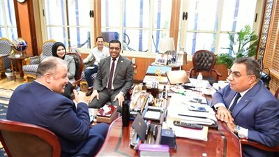 إطلاق مبادرة وزارة العمل لتقديم الخدمات المميكنة عبر المراكز التكنولوجية المتنقلة بالدقهلية (صور) 