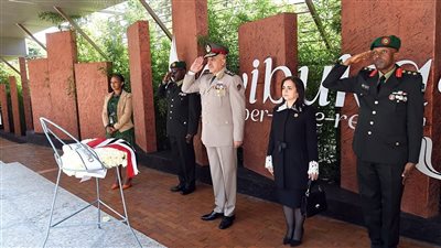 الفريق أحمد خليفة يعود إلى أرض الوطن عقب زيارة رسمية لدولة رواندا‎