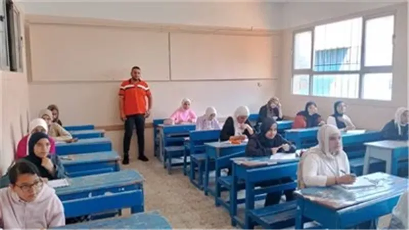 طلاب الشهادة الاعدادية