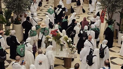 نجاح خطة تصعيد حجاج الجمعيات الأهلية إلى عرفات (صور)