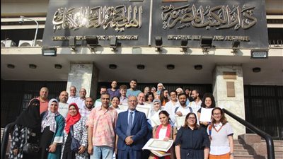 دار الكتب والوثائق تختتم تدريب طلاب الجامعة الأمريكية (صور)
