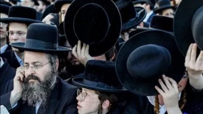 إعلام عبري: فوضى في محطات الحافلات والقطارات بالقدس المحتلة بسبب الحريديم