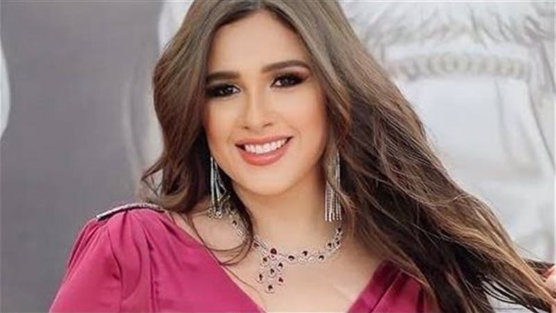 ياسمين عبد العزيز،