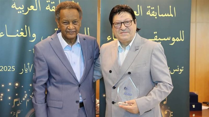 حفل تكريم المطرب