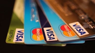 عقوبة الاستيلاء على بطاقات عملاء البنوك وفق قانون مكافحة جرائم تقنية المعلومات