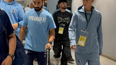 حافلة بيراميدز تصل استاد القاهرة لموجهة الزمالك في نهائي كأس مصر (صور)