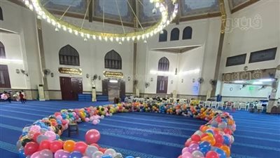 بالسجاد والبالونات، مسجد الحسين ببورسعيد يستعد لاستقبال المواطنين لأداء صلاة العيد (صور) 