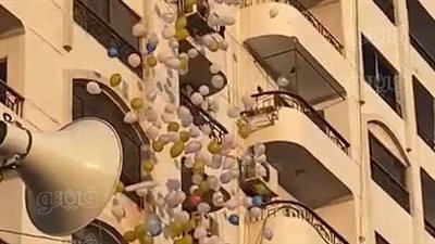 شلالات الفرح تتدفق في السماء، البلالين تزين ساحة صلاة العيد في بورفؤاد (صور )