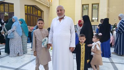 ضحكة وفرحة وعيدية، الأطفال تسيطر على مشاهد صلاة عيد الأضحى بمطروح (صور)