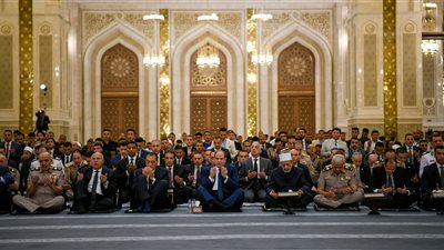 6 صور ترصد صلاة عيد الأضحى بمسجد مصر بحضور السيسي