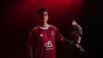 لقطات من تقديم الأهلي لـ لاعبه الجديد أحمد السيد زيزو