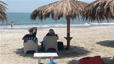 كيف تقضي يوما مجانيا على شاطئ بورسعيد في عيد الأضحى؟ (فيديو) 