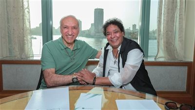 طرح برومو أغنية محمد منير الجديدة ملامحنا (فيديو)