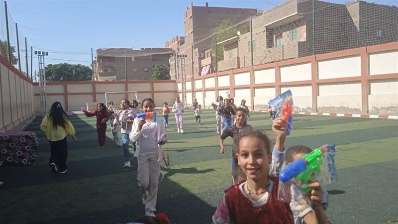 فرحة على وجوه الأطفال