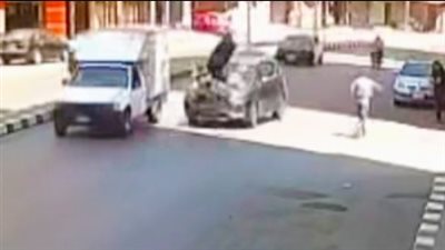 ضبط طالب جامعي دهس سيدة مسنة بسيارة بدون لوحات في طنطا 