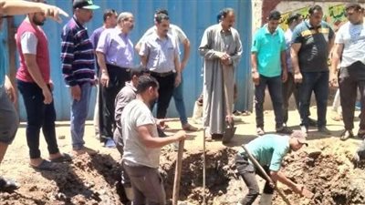 الشوارع غرقت في الصرف، حل مشكلة طفح خط الطرد بقرية دماص في الدقهلية 