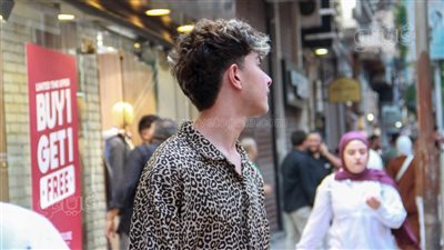 توافد المواطنين على مطاعم ومقاهي وسط البلد ثاني أيام عيد الأضحى (صور) 