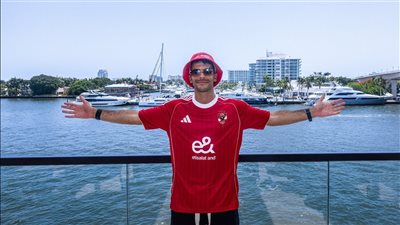 الأهلي ينشر جلسة تصوير لـ زيزو بتيشرت الفريق من ميامي 