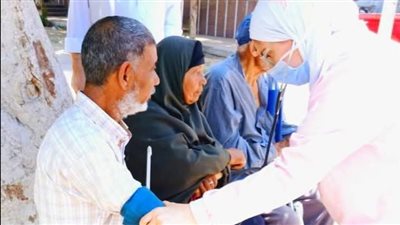 انتشار مكثف لفرق الرعاية الصحية خلال عيد الأضحى بمحافظة الإسماعيلية (صور) 