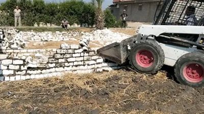 مديرية الزراعة بالإسماعيلية تواصل إزالة التعديات على الأراضي (صور) 