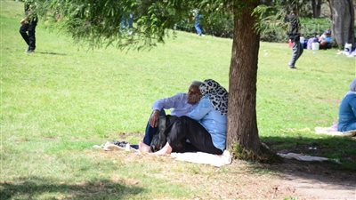 إقبال عائلي على حديقة الأزهر في رابع أيام عيد الأضحى (صور)