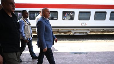 وزير النقل يتفقد محطة مصر والمترو لمتابعة استعدادات عودة المواطنين من إجازة العيد 
