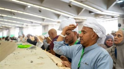 الحجاج يودعون 