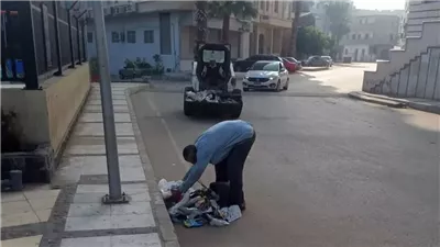 حملات نظافة مكثفة بمراكز ومدن دمياط خلال رابع أيام عيد الأضحى