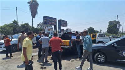 التحفظ على سيارة محملة بالسولار وتشميع مخزن خلال حملة بالإسماعيلية (صور) 