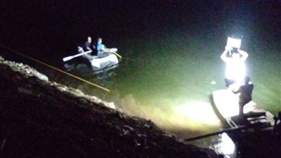 كلهم من عائلة واحدة، قرارات عاجلة لمحافظ أسيوط بشأن سقوط تروسيكل يقل 17 شخصا بنهر النيل 