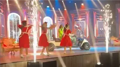 على طريقة محمد رمضان، دنيا سمير غانم تفاجئ جمهور جدة وتقتحم المسرح بـ