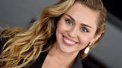  مايلي سايرس تكشف عن مفاجأة بشأن أغنياتها القديمة 