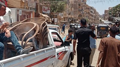 إغلاق وتشميع نهائى لـ 10 محلات مخالفة ورفع 500 حالة إشغال بأسوان (صور)