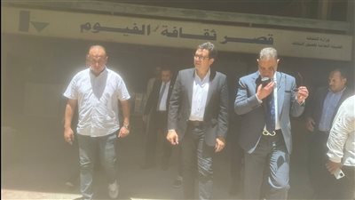 أحمد هنو يتفقد قصر ثقافة الفيوم لمتابعة أعمال التطوير (صور)