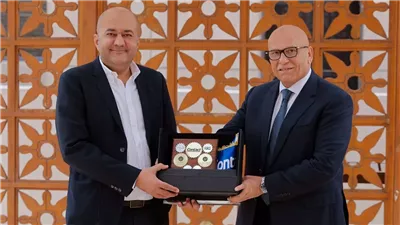 سعيد زعتر يسلم راية القيادة التنفيذية لمجموعة كونتكت المالية إلى جون سعد 