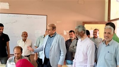 مدير تعليم قنا يتابع انطلاق البرنامج القومي لتنمية مهارات اللغة العربية بـ 100 مدرسة