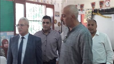 وكيل تعليم الإسماعيلية يتفقد كنترول الشهادة الإعدادية ويشدد على دقة التصحيح (صور) 