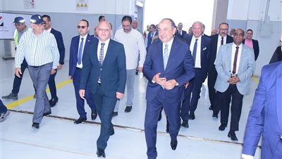 وزير قطاع الأعمال: تشغيل مصنع الأتوبيسات بـ