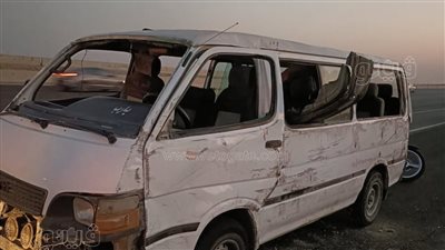 إصابة ١١ شخصا في انقلاب ميكروباص بالقطامية (صور)