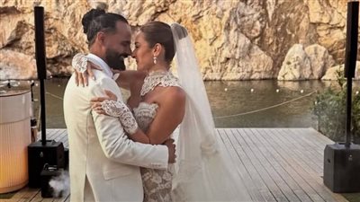 أمينة خليل تقيم حفل زفاف جديد باليونان