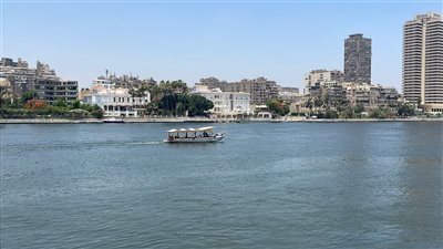 أجواء شتوية في وداع الربيع.. انخفاض طفيف بدرجات الحرارة.. طقس معتدل ليلا.. تحذير من ارتفاع الأمواج بالعلمين والإسكندرية ومطروح.. وأتربة ورمال على هذه المناطق